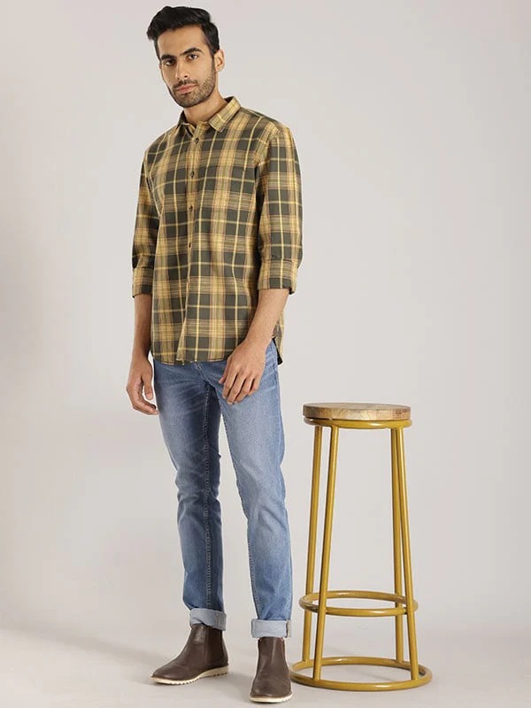 Indian Terrain Men Checkered Olive Shirt